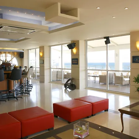 格拉罗斯海滩酒店 4*