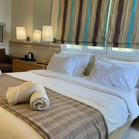 Otel Glaros