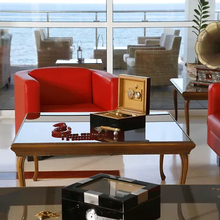 Glaros Hotel 4*