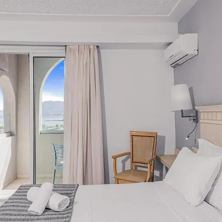 Hotel Glaros 4*